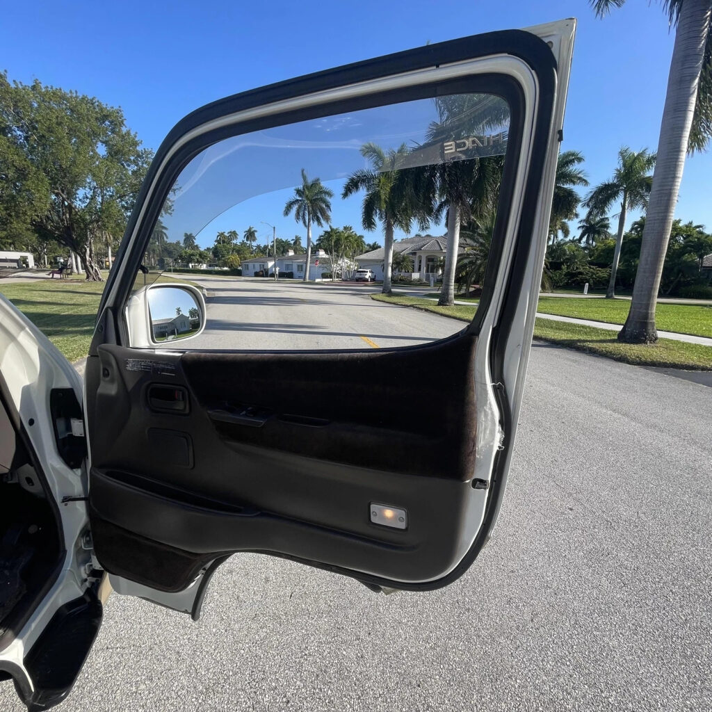 1994 Toyota Hiace VAn Super Custom Limited Low 47K Miles Camper 4WD Diesel