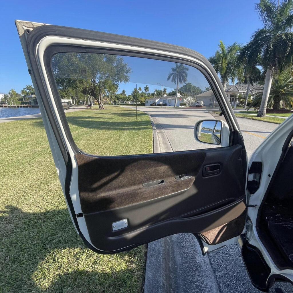 1994 Toyota Hiace VAn Super Custom Limited Low 47K Miles Camper 4WD Diesel