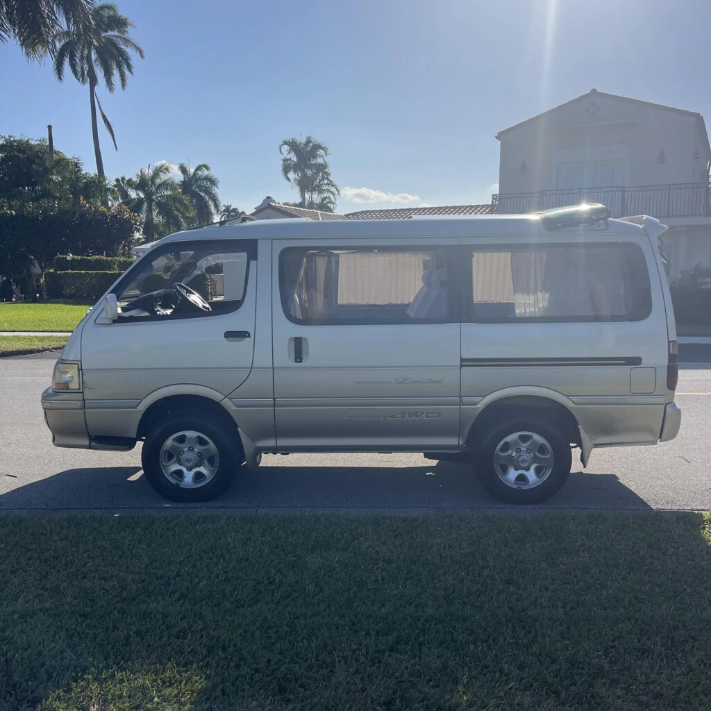 1994 Toyota Hiace VAn Super Custom Limited Low 47K Miles Camper 4WD Diesel
