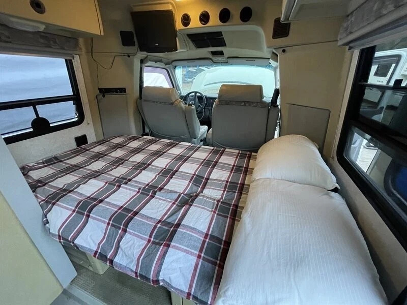 2002 Volkswagen Eurovan Camper Rialta 22QD