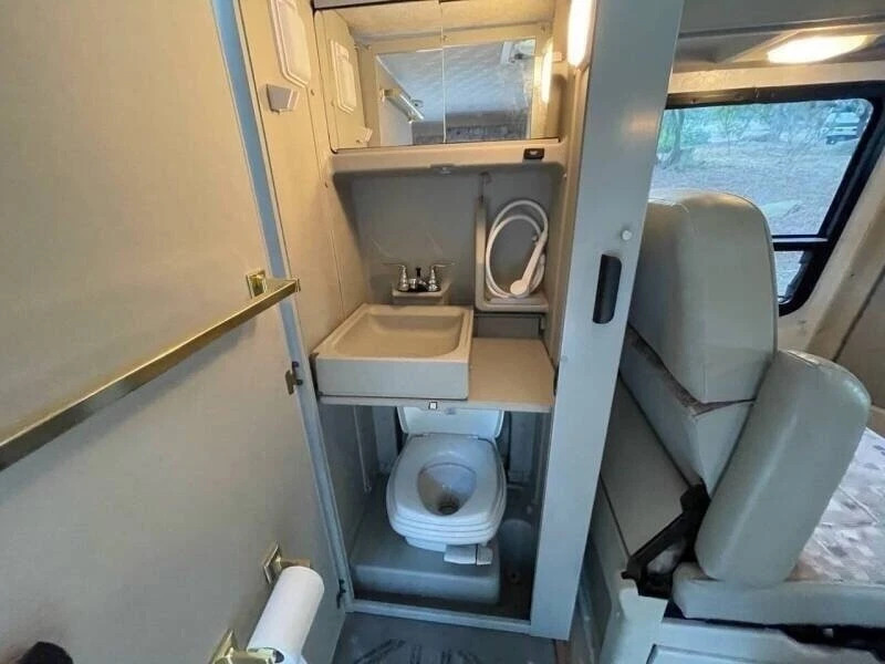 2002 Volkswagen Eurovan Camper Rialta 22QD