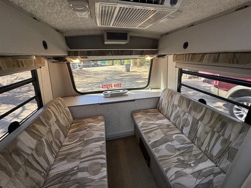 2002 Volkswagen Eurovan GLS Rialta 22QD