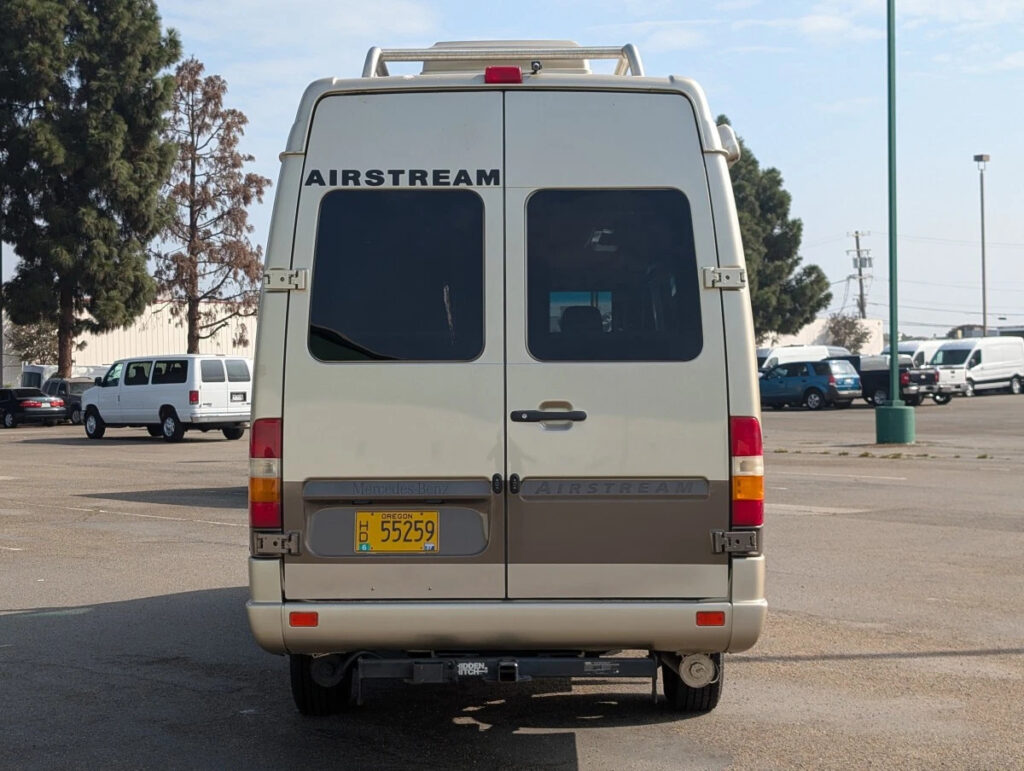 2005 Mercedes-Benz Sprinter 2500 Airstream Camper High Roof Passenger Van 18217
