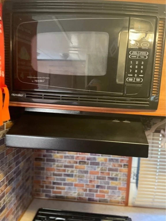 2007 Chevrolet Silverado 2500 LT1 Regular Cab w/ 2008 Lance 915 Truck Camper