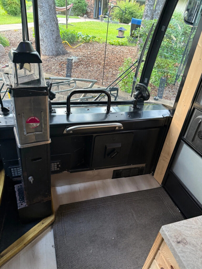 2008 Gillig BUS TINY House Conversion