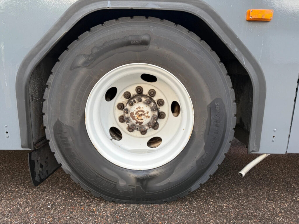 2008 Gillig BUS TINY House Conversion