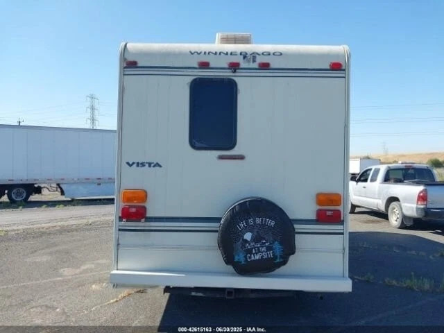 Beautiful 2002 Winnebago Vista 21B