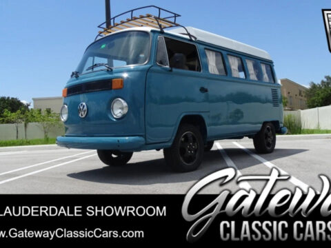 Teal &amp; White 1994 Volkswagen Bus 4 Cyl 1600cc Speed Manual for sale